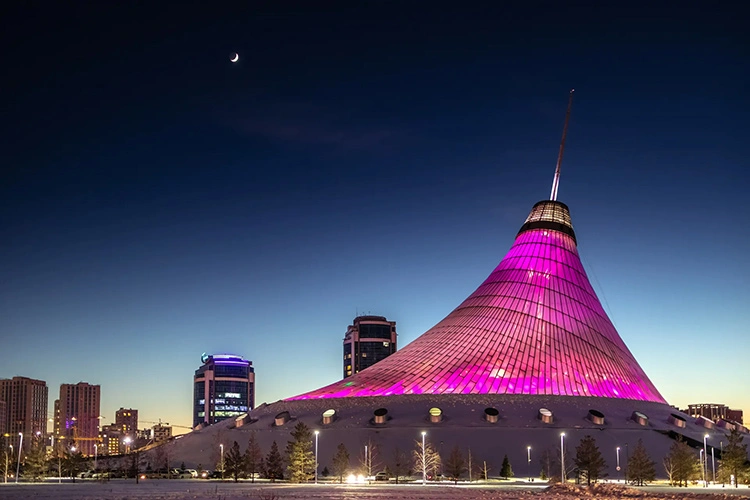 Trung tâm giải trí Khan Shatyr (Astana, Hazakhstan)